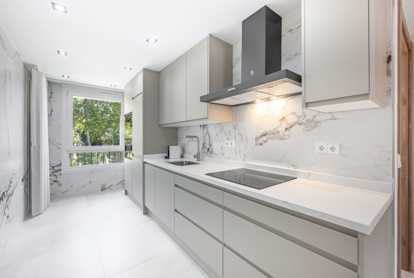 R5346838-Apartment-For-Sale-The-Golden-Mile-Middle-Floor-Apartment-2-Beds-110-Built-19