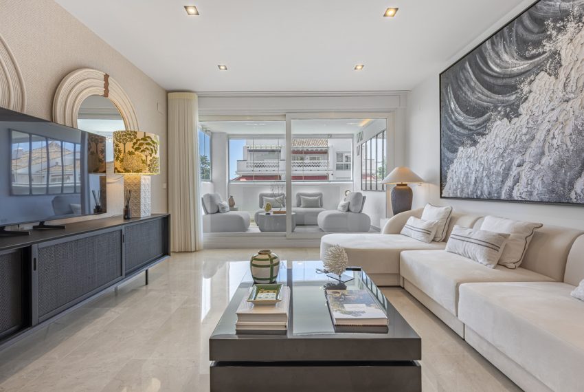 R5346838-Apartment-For-Sale-The-Golden-Mile-Middle-Floor-Apartment-2-Beds-110-Built-3