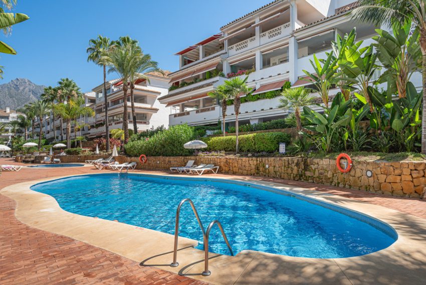 R5346838-Apartment-For-Sale-The-Golden-Mile-Middle-Floor-Apartment-2-Beds-110-Built