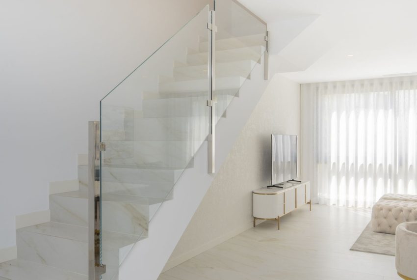 R5358454-House-For-Sale-Nueva-Andalucia-Townhouse-4-Beds-177-Built-10