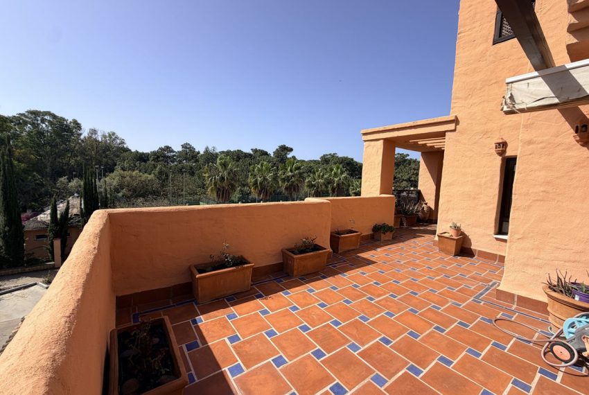 R5365111-Apartment-For-Sale-Hacienda-del-Sol-Penthouse-Duplex-4-Beds-203-Built-1