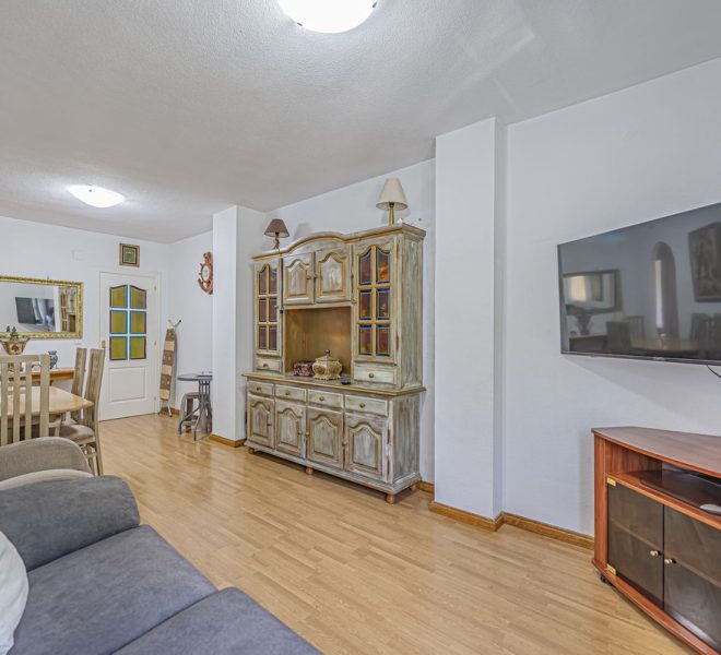 R5382112-Image 1-Middle Floor Apartment - 3 Beds - 91 Built