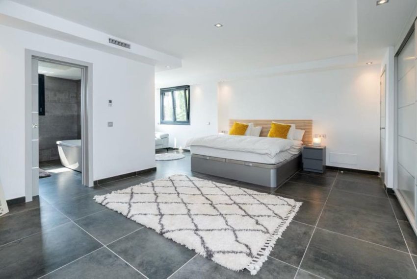 R5384212-House-For-Sale-Marbella-Detached-Villa-6-Beds-515-Built-10