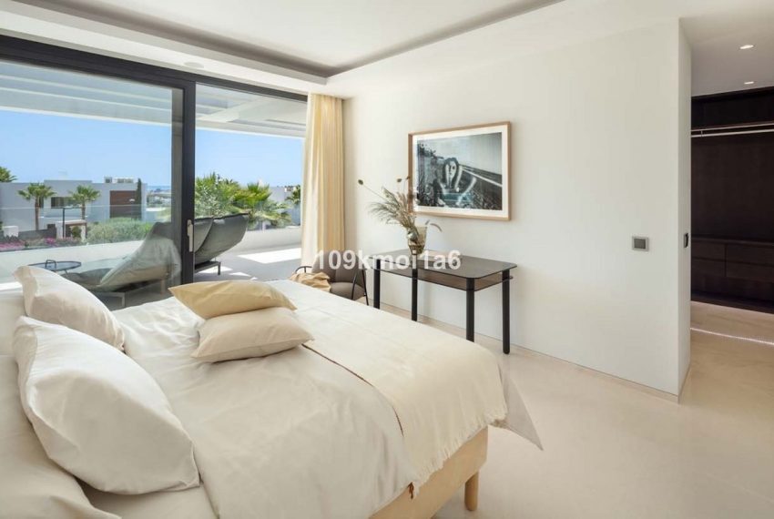 R5387074-House-For-Sale-Nueva-Andalucia-Detached-Villa-5-Beds-486-Built-12