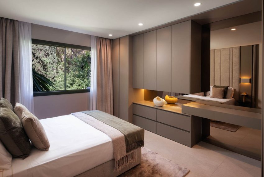 R5393245-Apartment-For-Sale-The-Golden-Mile-Penthouse-4-Beds-230-Built-11