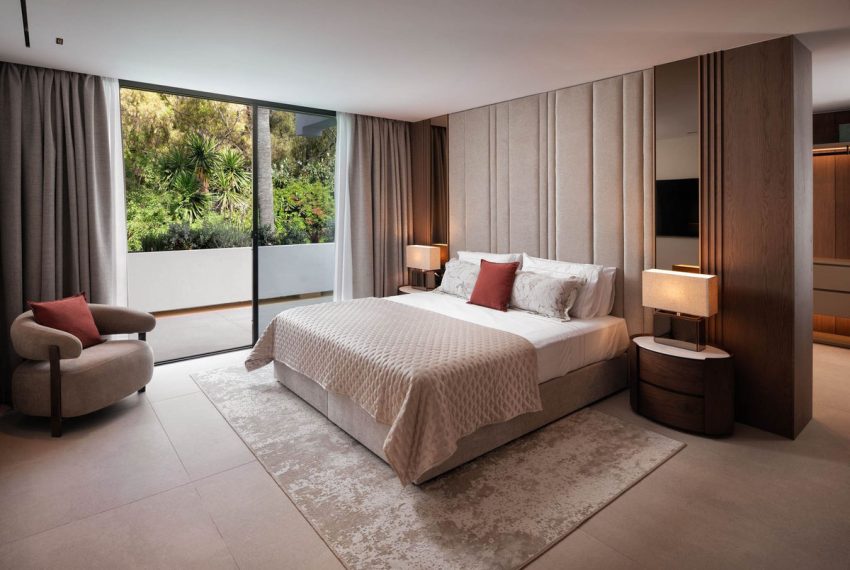 R5393245-Apartment-For-Sale-The-Golden-Mile-Penthouse-4-Beds-230-Built-8