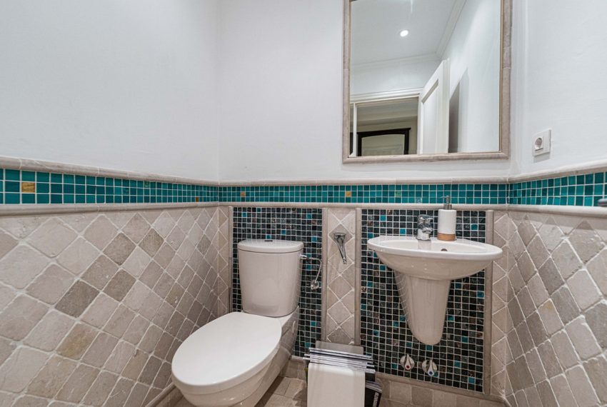 R5395165-Apartment-For-Sale-The-Golden-Mile-Ground-Floor-Apartment-3-Beds-191-Built-11