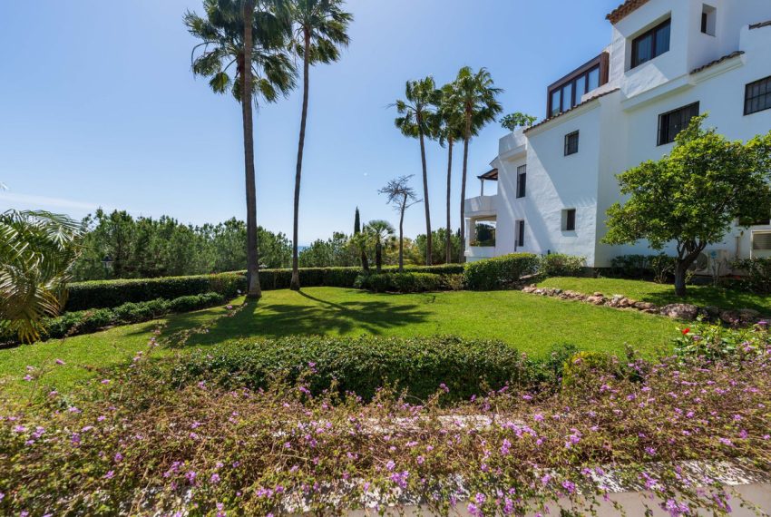 R5395165-Apartment-For-Sale-The-Golden-Mile-Ground-Floor-Apartment-3-Beds-191-Built-19
