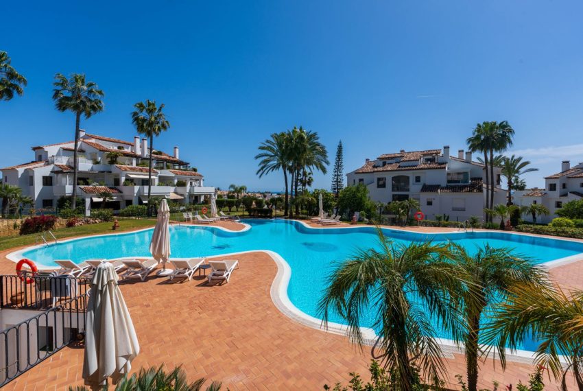 R5395165-Apartment-For-Sale-The-Golden-Mile-Ground-Floor-Apartment-3-Beds-191-Built
