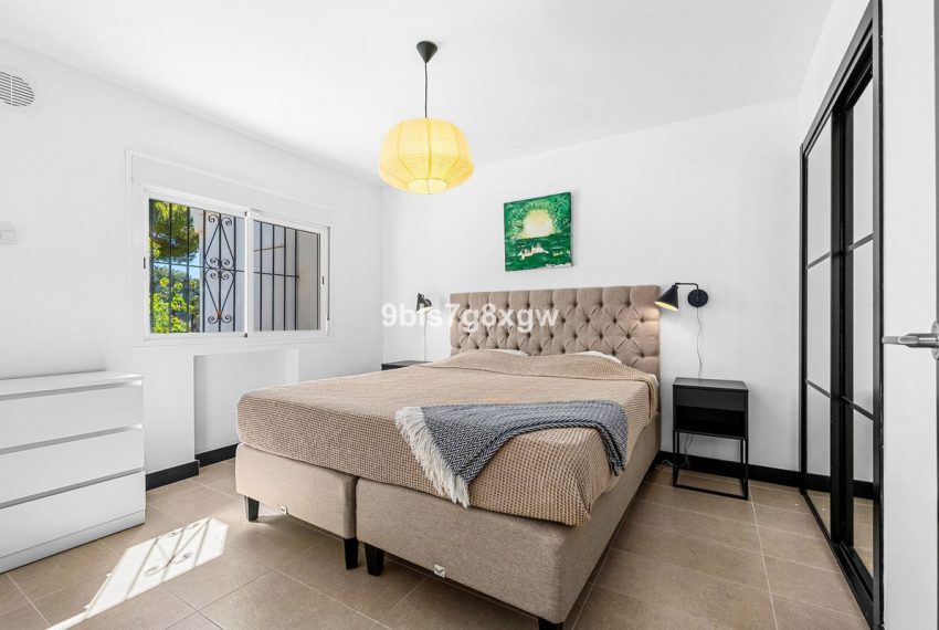 R5399758-Apartment-For-Sale-Nueva-Andalucia-Ground-Floor-Apartment-2-Beds-65-Built-11