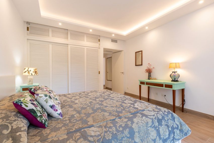 R5400331-Apartment-For-Sale-The-Golden-Mile-Middle-Floor-Apartment-2-Beds-150-Built-6