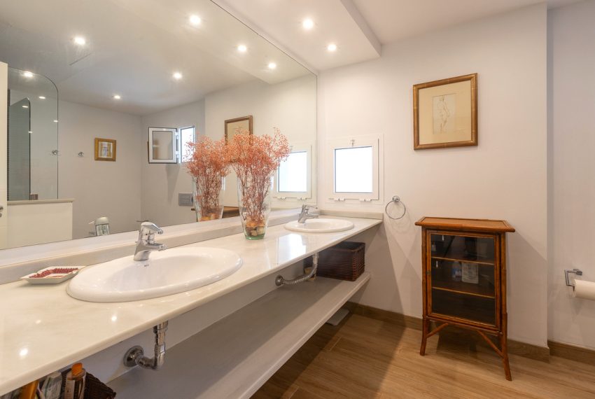 R5400331-Apartment-For-Sale-The-Golden-Mile-Middle-Floor-Apartment-2-Beds-150-Built-8