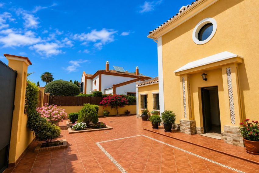 R5414437-House-For-Sale-Guadalmina-Alta-Detached-Villa-5-Beds-300-Built-18