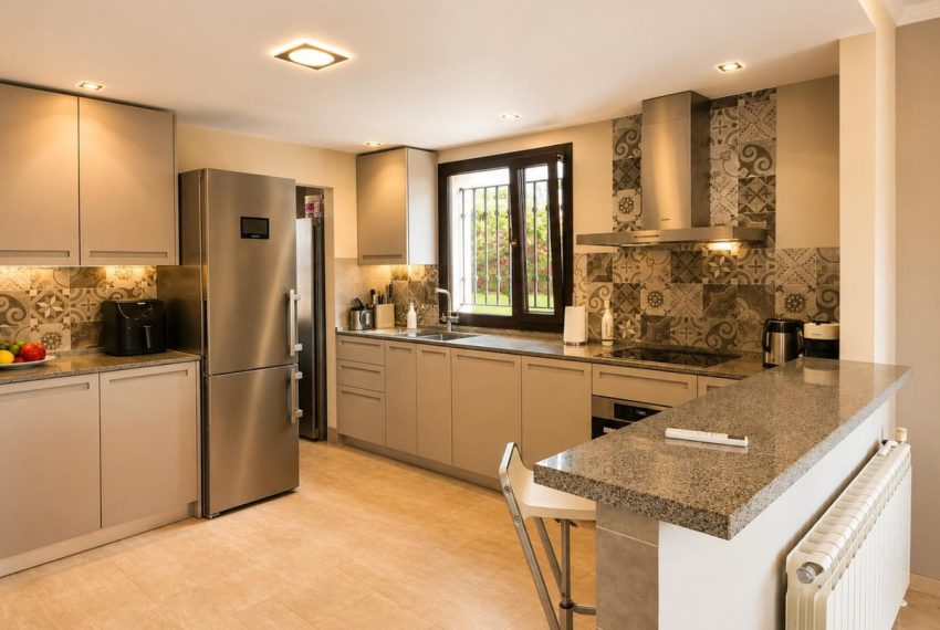 R5414437-House-For-Sale-Guadalmina-Alta-Detached-Villa-5-Beds-300-Built-3