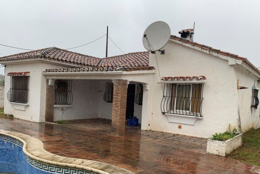 R5417851-House-For-Sale-San-Pedro-de-Alcantara-Detached-Villa-3-Beds-159-Built