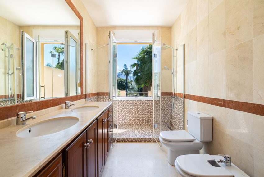 R5419264-House-For-Sale-Marbella-Semi-Detached-House-5-Beds-288-Built-10