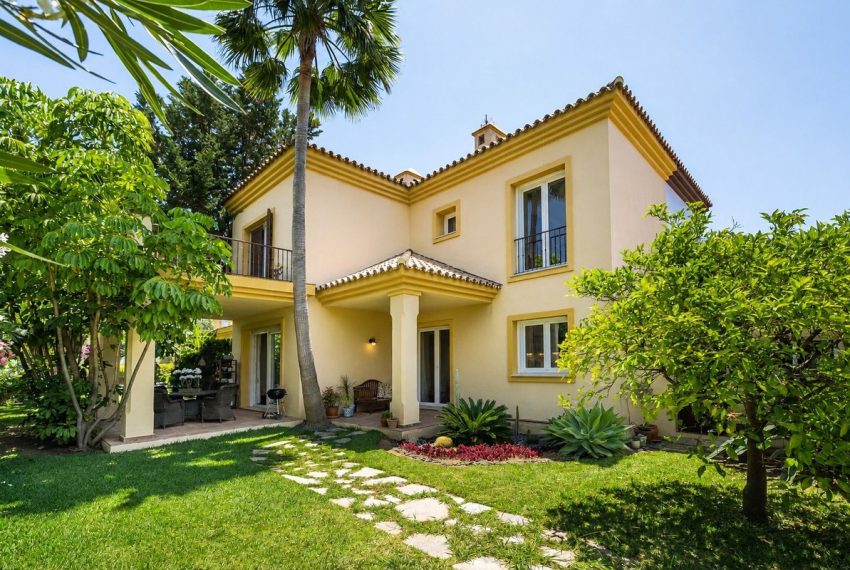 R5419264-House-For-Sale-Marbella-Semi-Detached-House-5-Beds-288-Built