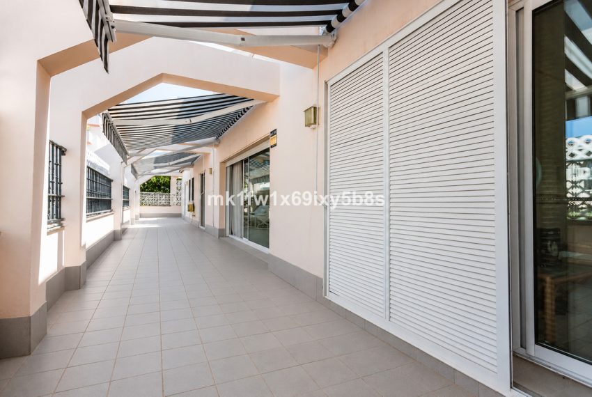 R5422747-Apartment-For-Sale-Marbella-Middle-Floor-Apartment-4-Beds-209-Built-1