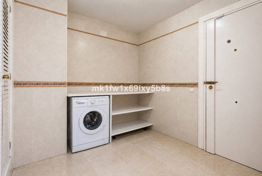 R5422747-Apartment-For-Sale-Marbella-Middle-Floor-Apartment-4-Beds-209-Built-17
