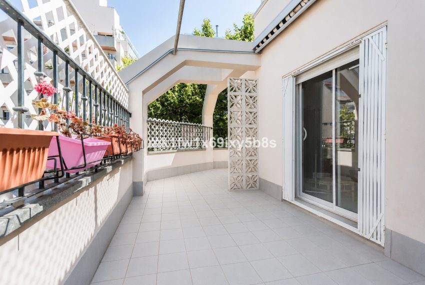 R5422747-Apartment-For-Sale-Marbella-Middle-Floor-Apartment-4-Beds-209-Built-2