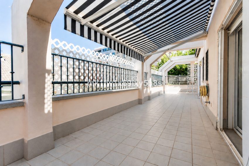 R5422747-Apartment-For-Sale-Marbella-Middle-Floor-Apartment-4-Beds-209-Built