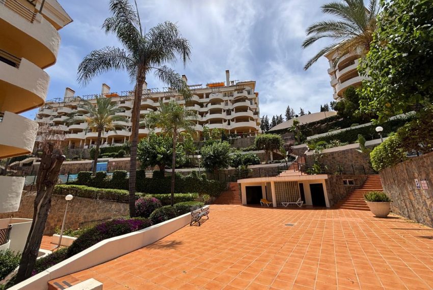 R5424166-Apartment-For-Sale-Aloha-Ground-Floor-Apartment-3-Beds-130-Built-1