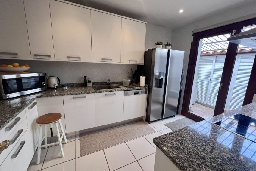 R5426017-House-For-Sale-El-Paraiso-Townhouse-3-Beds-180-Built-10