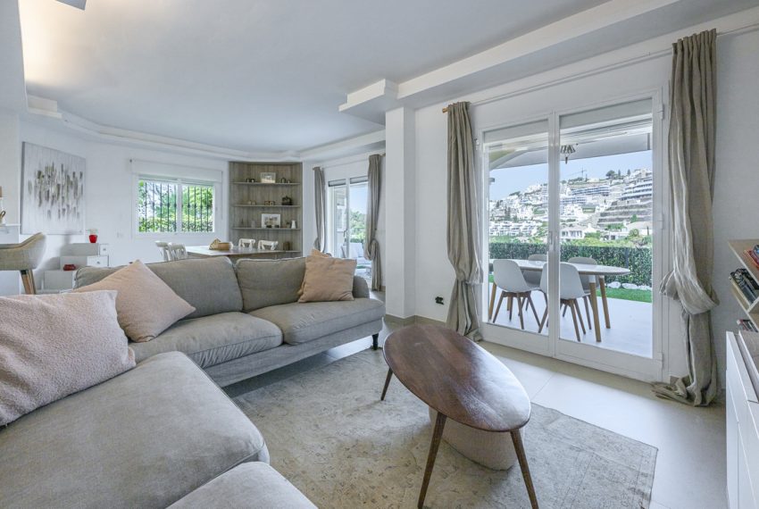 R5426362-Apartment-For-Sale-Benahavis-Ground-Floor-Apartment-3-Beds-150-Built-1