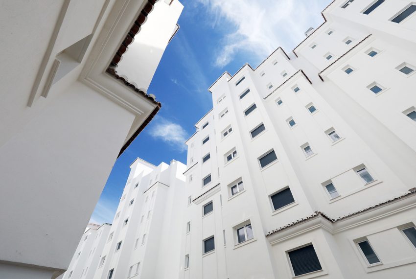 R5427046-Apartment-For-Sale-Estepona-Middle-Floor-Apartment-3-Beds-107-Built-3