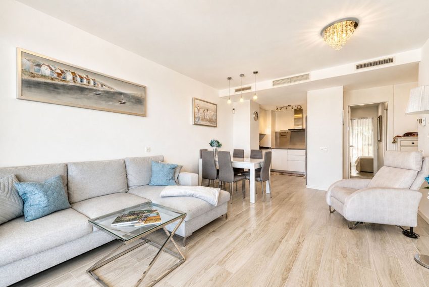 R5427208-Apartment-For-Sale-Estepona-Middle-Floor-Apartment-3-Beds-88-Built-8