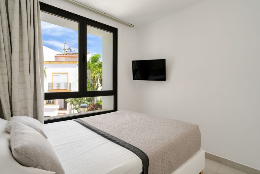 R5427250-House-For-Sale-Estepona-Townhouse-4-Beds-178-Built-13