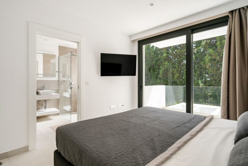 R5427250-House-For-Sale-Estepona-Townhouse-4-Beds-178-Built-8