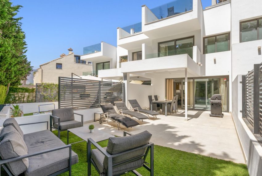 R5427250-House-For-Sale-Estepona-Townhouse-4-Beds-178-Built