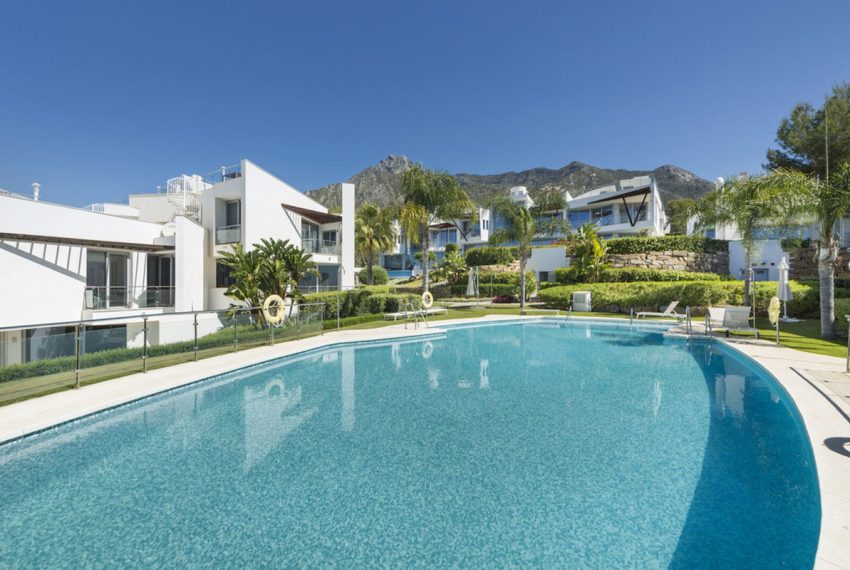 R5427346-House-For-Sale-Sierra-Blanca-Townhouse-2-Beds-204-Built-1