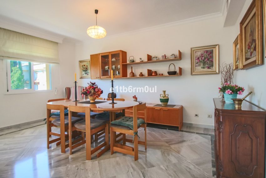 R5427409-Apartment-For-Sale-The-Golden-Mile-Middle-Floor-Apartment-3-Beds-131-Built-12