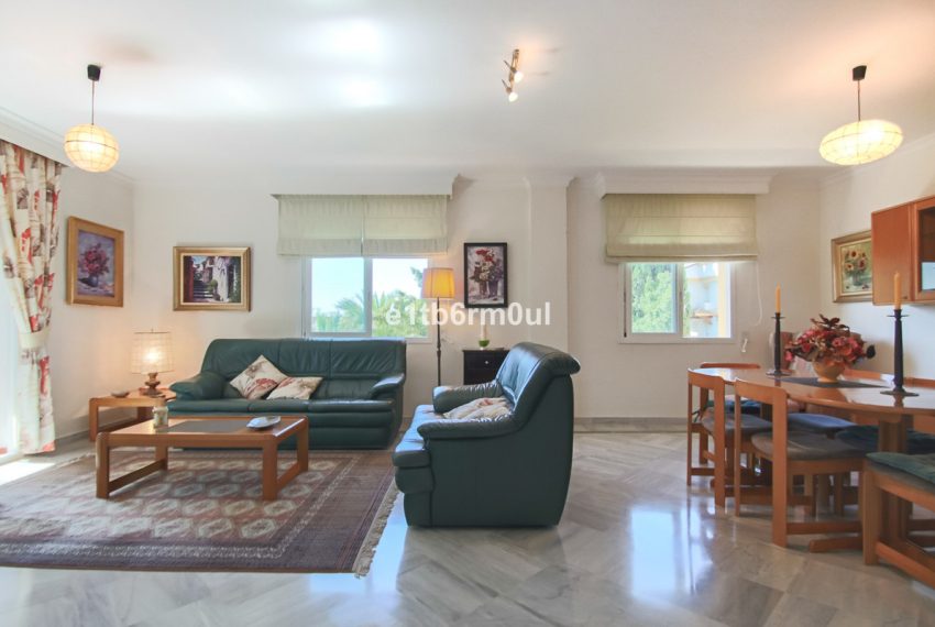 R5427409-Apartment-For-Sale-The-Golden-Mile-Middle-Floor-Apartment-3-Beds-131-Built-13