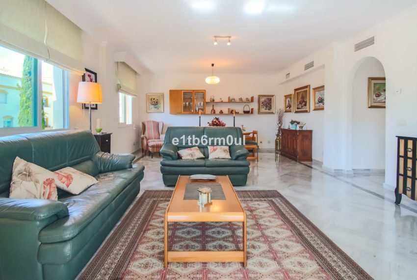 R5427409-Apartment-For-Sale-The-Golden-Mile-Middle-Floor-Apartment-3-Beds-131-Built-14