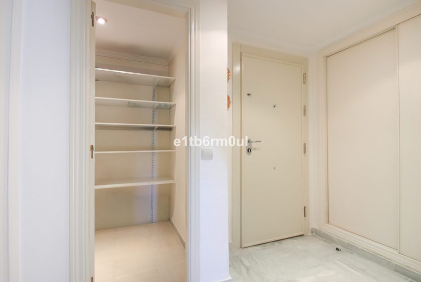 R5427409-Apartment-For-Sale-The-Golden-Mile-Middle-Floor-Apartment-3-Beds-131-Built-16