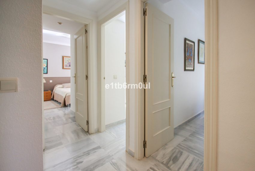 R5427409-Apartment-For-Sale-The-Golden-Mile-Middle-Floor-Apartment-3-Beds-131-Built-17