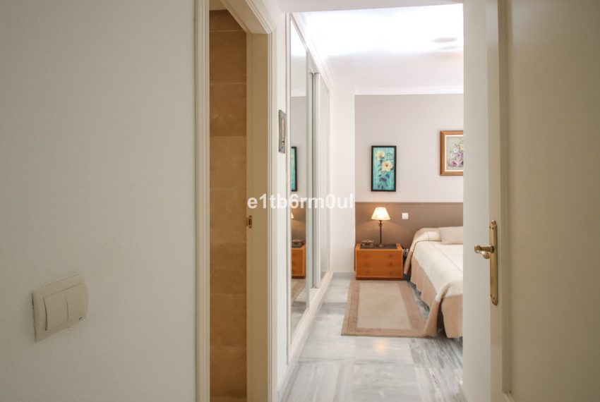 R5427409-Apartment-For-Sale-The-Golden-Mile-Middle-Floor-Apartment-3-Beds-131-Built-19