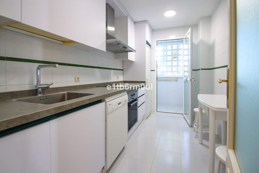 R5427409-Apartment-For-Sale-The-Golden-Mile-Middle-Floor-Apartment-3-Beds-131-Built-7