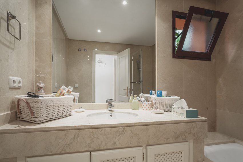 R5427442-Apartment-For-Sale-Benahavis-Middle-Floor-Apartment-2-Beds-140-Built-10
