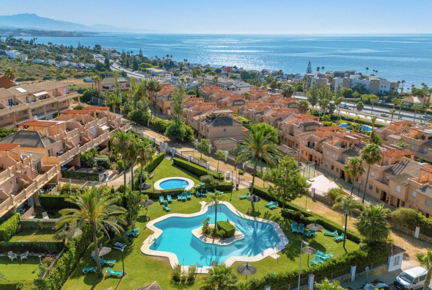 R5427577-House-For-Sale-Estepona-Semi-Detached-House-3-Beds-140-Built