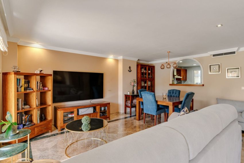 R5427577-House-For-Sale-Estepona-Semi-Detached-House-3-Beds-140-Built-9