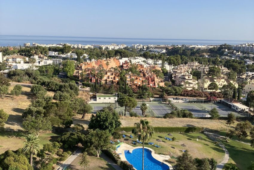 R5427583-Apartment-For-Sale-Aloha-Penthouse-1-Beds-30-Built