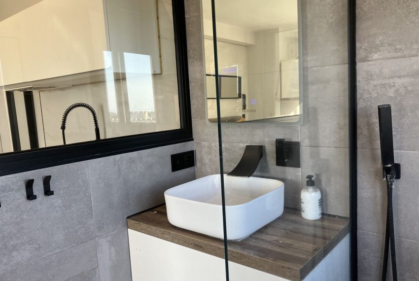 R5427583-Apartment-For-Sale-Aloha-Penthouse-1-Beds-30-Built-9