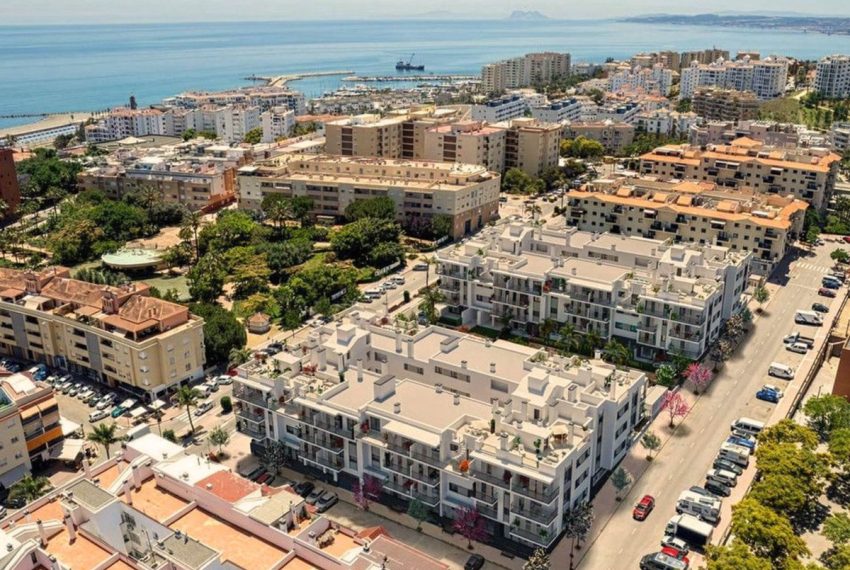 R5427679-Apartment-For-Sale-Estepona-Middle-Floor-Apartment-2-Beds-115-Built-1