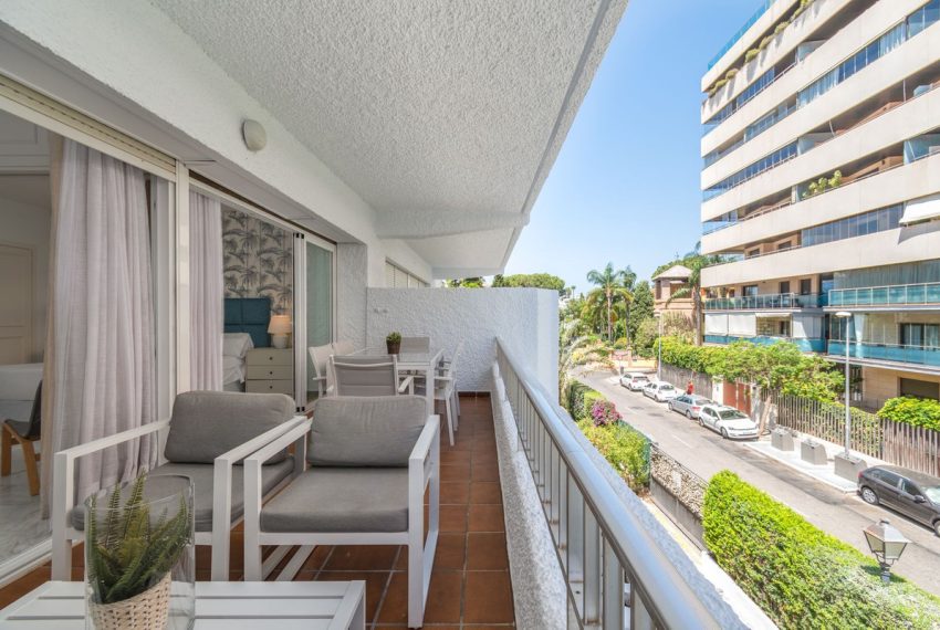 R5427682-Apartment-For-Sale-The-Golden-Mile-Middle-Floor-Apartment-1-Beds-72-Built-1