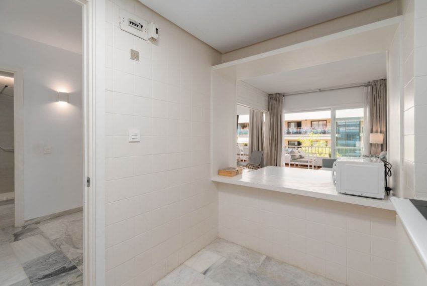 R5427682-Apartment-For-Sale-The-Golden-Mile-Middle-Floor-Apartment-1-Beds-72-Built-14
