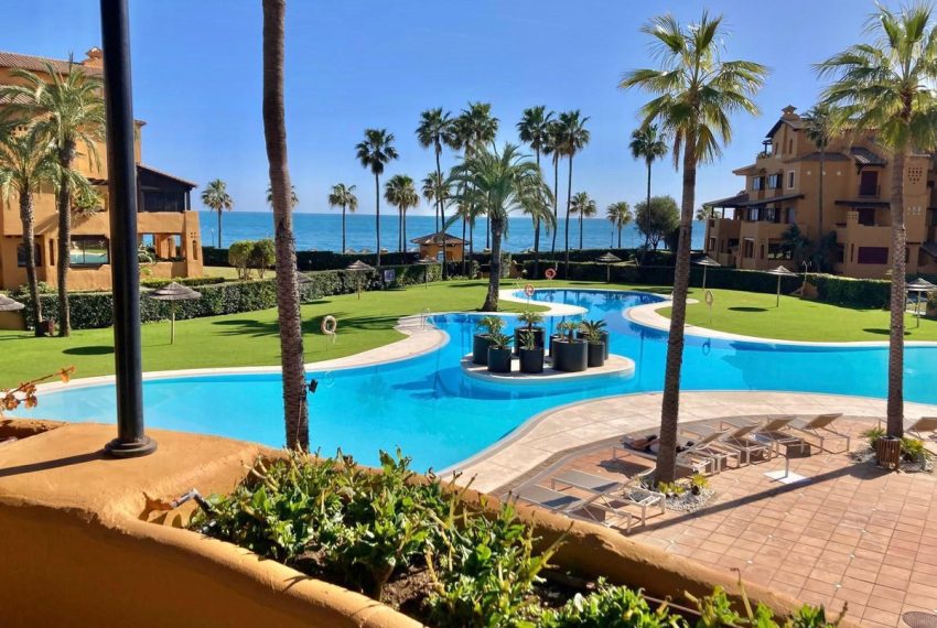 R5427805-Apartment-For-Sale-Estepona-Middle-Floor-Apartment-3-Beds-150-Built-2